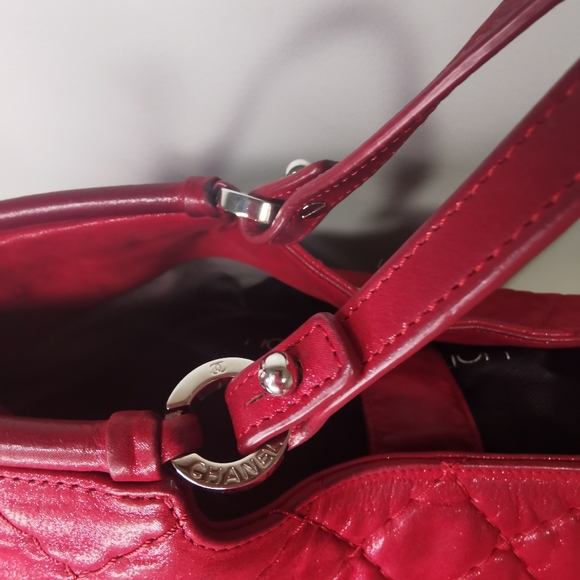 (Sold)100% Authentic Channel Lamb Skin Tote, Crossbody In Red - Picture 10 of 16